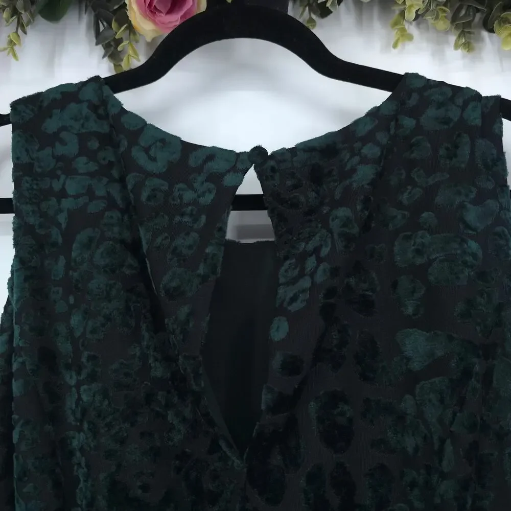 Torrid Green Velvet Burnout Cold Shoulder Skater Dress Size 2 - Picture 10 of 12
